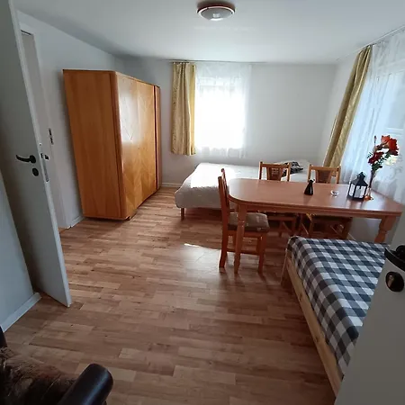 Info - Noclegi, Z Basenem Farm stay