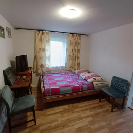 Info - Noclegi, Z Basenem Vakantieboerderij Krzyze