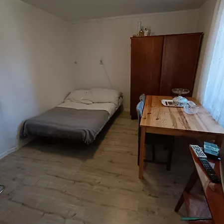 Info - Noclegi, Z Basenem * Krzyze